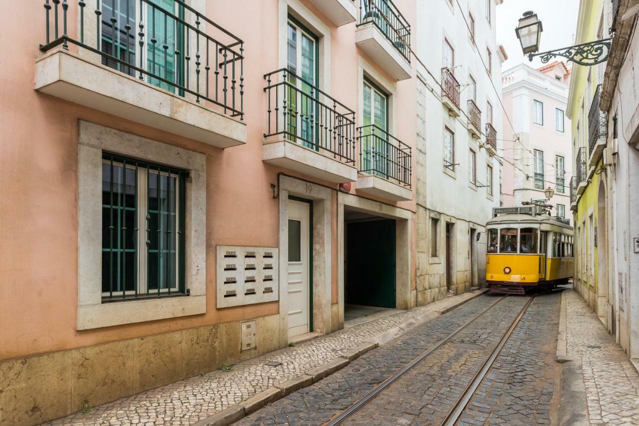 Alfama Modern Two-Bedroom Apartment W/ River View And Parking - By Lu Holidays Lisbona Esterno foto