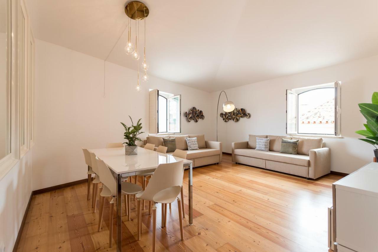 Alfama Modern Two-Bedroom Apartment W/ River View And Parking - By Lu Holidays Lisbona Esterno foto